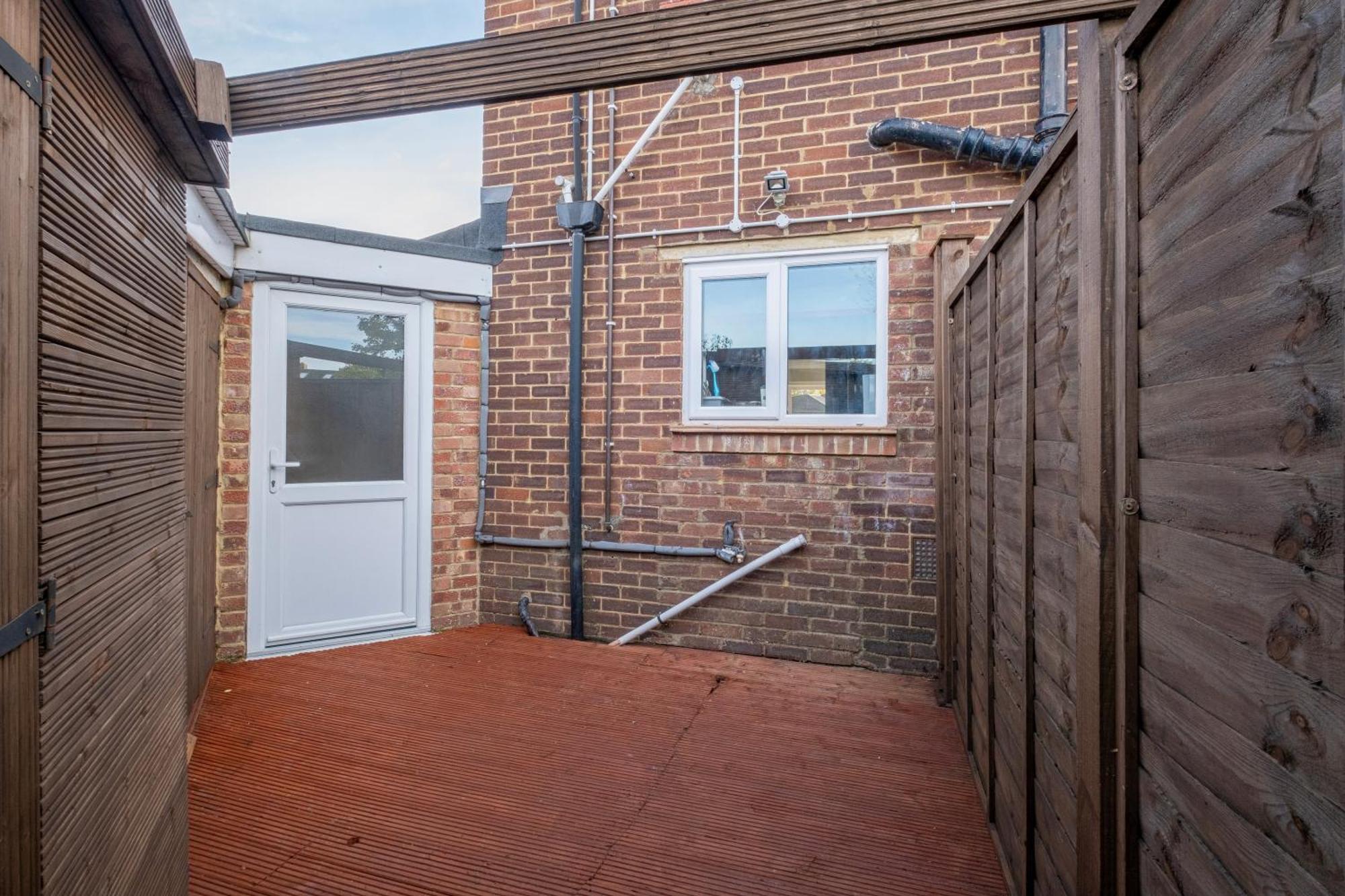 Northolt  Kings House Apartment Hayes, West London Apt A מראה חיצוני תמונה