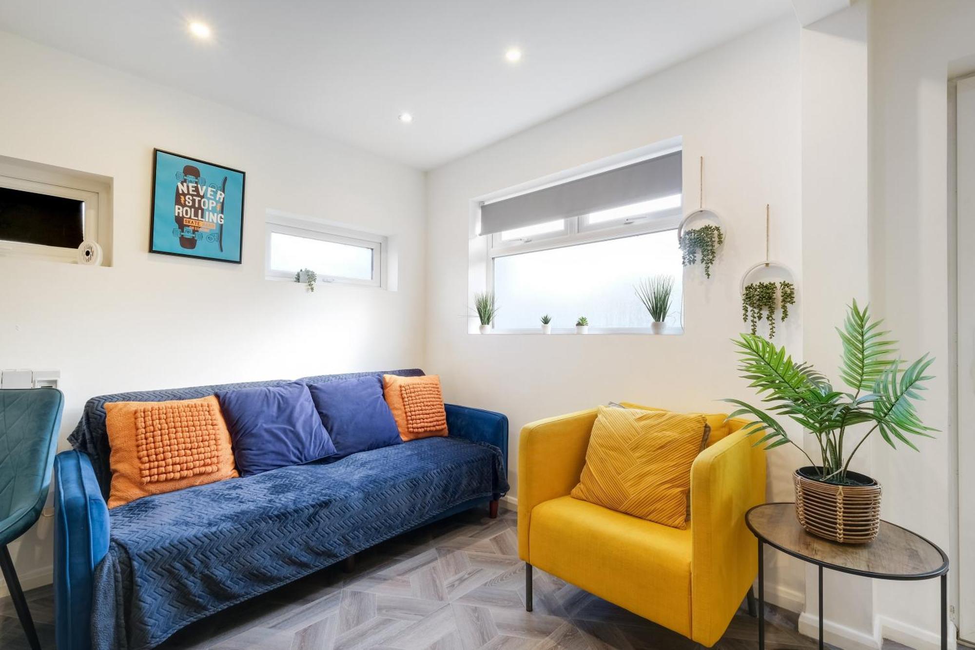 Northolt  Kings House Apartment Hayes, West London Apt A מראה חיצוני תמונה